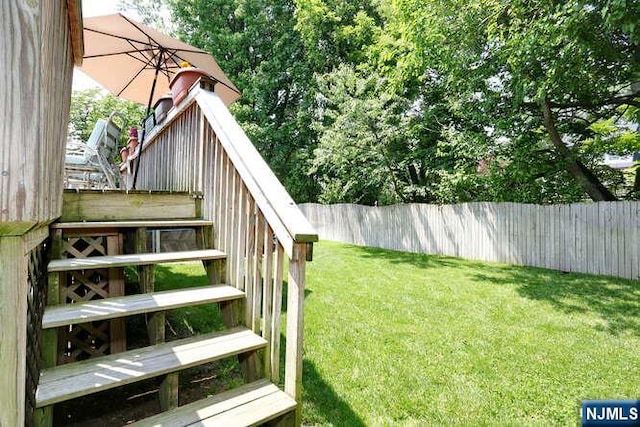 64 Lunn Ave, Bergenfield, NJ 07621 - view of fenced yard