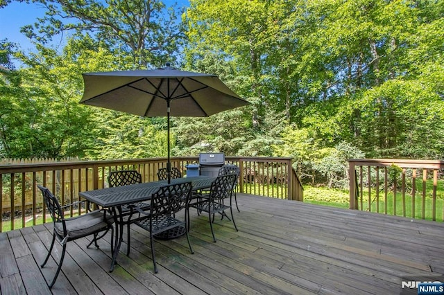 42 Lohs Pl, Harrington Park, NJ 07640 - deck featuring outdoor dining area