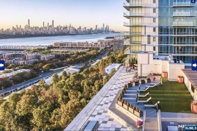 320 Adolphus Ave Unit 1115, Cliffside Park, NJ 07010 - view of home's community featuring a skyline view and a water view