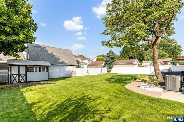 211 Harrison Ave, Hasbrouck Heights, NJ 07604 - view of yard featuring a storage shed