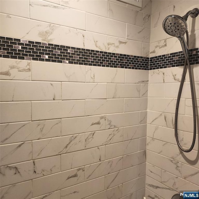 8 Tudor Pl Unit B08, Mount Olive Township, NJ 07828 - bathroom with a tile shower
