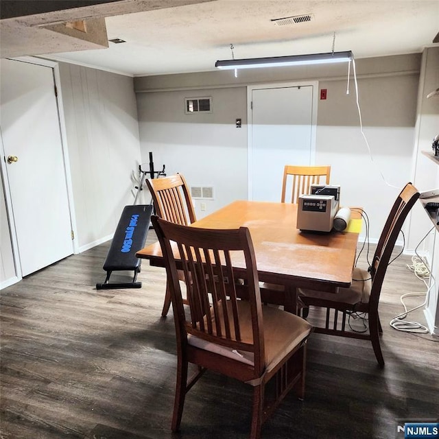 8 Tudor Pl Unit B08, Mount Olive Township, NJ 07828 - dining area with wood finished floors
