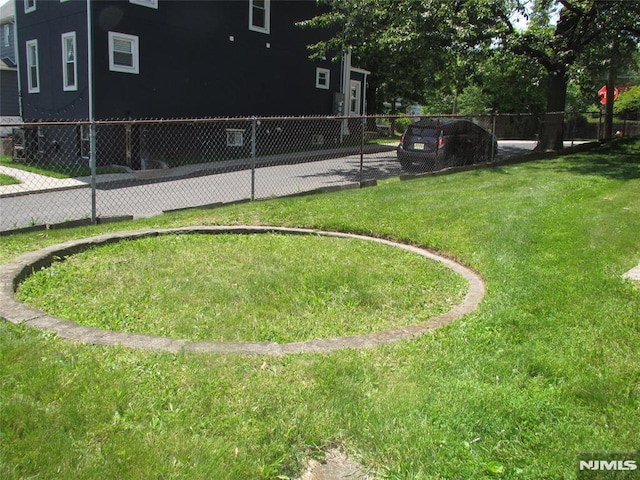 21 Overpeck Ave, Ridgefield Park, NJ 07660 - view of yard