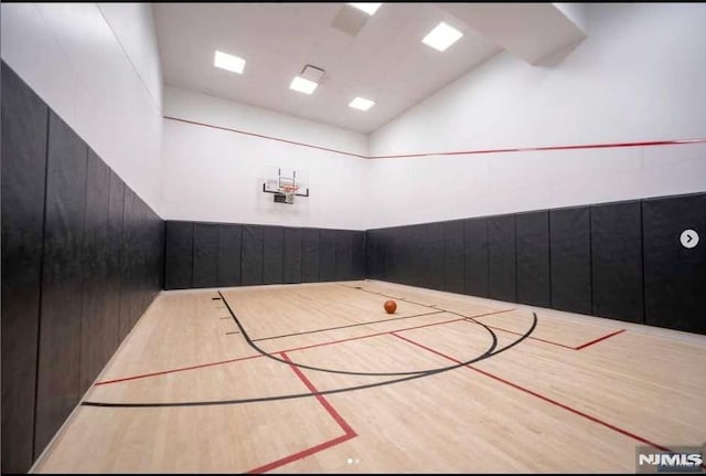 320 Adolphus Ave Unit 815, Cliffside Park, NJ 07010 - view of sport court featuring community basketball court