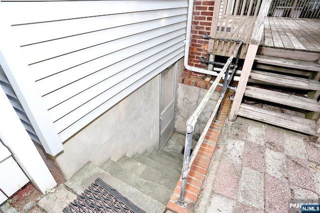 408 Terhune Ave, Paramus, NJ 07652 - view of staircase
