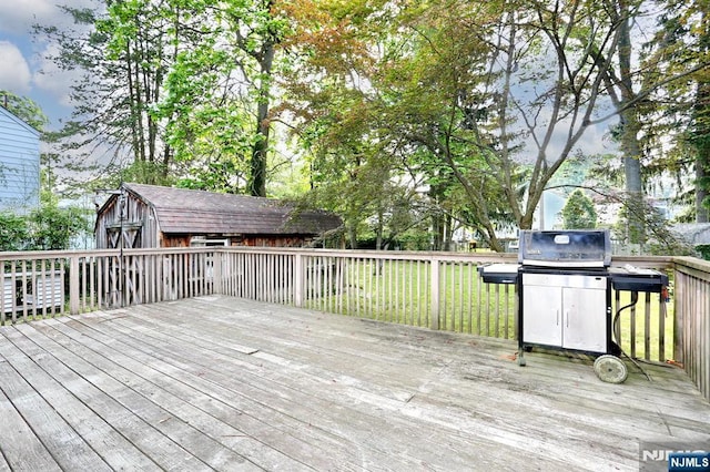 408 Terhune Ave, Paramus, NJ 07652 - view of wooden deck
