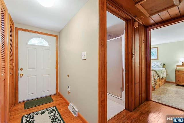 40 Shore Dr, Newton, NJ 07860 - entrance foyer featuring light wood-type flooring