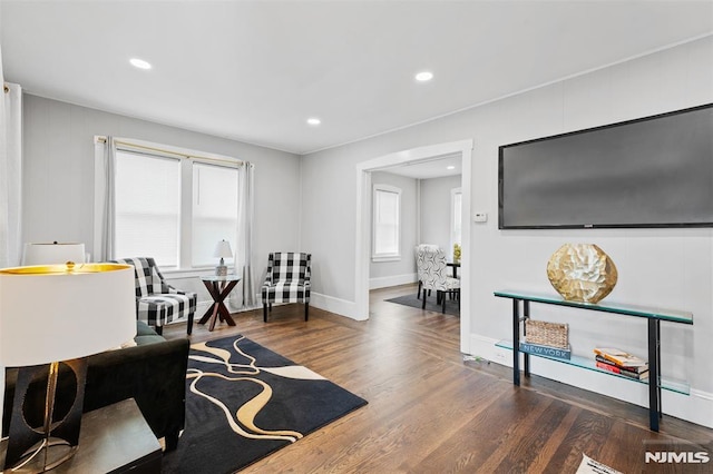 1146 Stasia St, Teaneck, NJ 07666 - living area featuring wood finished floors and recessed lighting