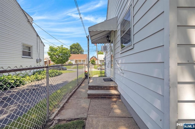 13 Wonham St, Clifton, NJ 07013 - view of side of home
