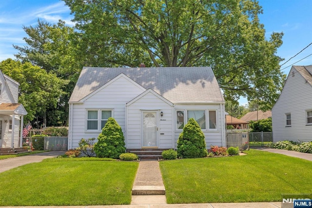 13 Wonham St, Clifton, NJ 07013 - bungalow-style house featuring roof with shingles