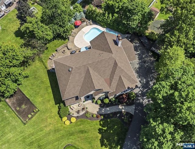 12 Woodland Ct, Wayne, NJ 07470 - view from above of property with a pool area