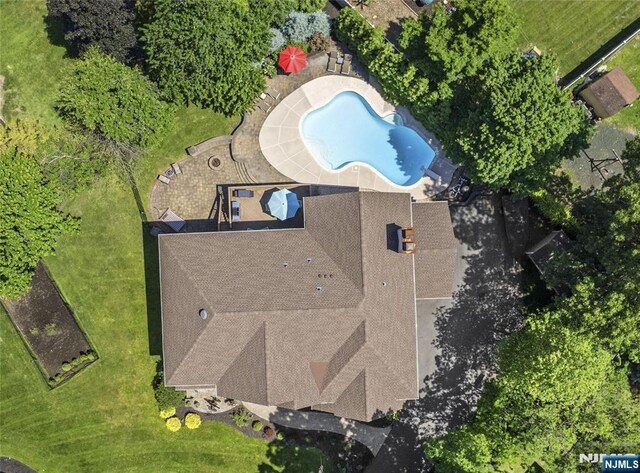12 Woodland Ct, Wayne, NJ 07470 - bird's eye view of a pool area
