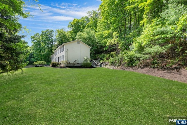 1582 Grnwd Lk, West Milford, NJ 07421 - view of green lawn