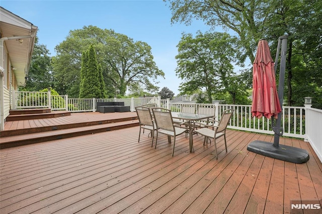 7 Meadow Ct, Midland Park, NJ 07432 - deck featuring outdoor dining area