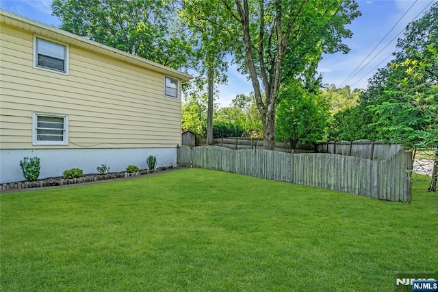 8 Delmar Ave, Cresskill, NJ 07626 - view of yard