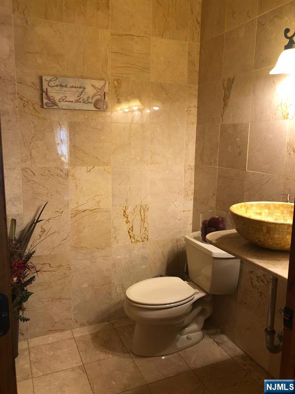 141 E Edsall, Palisades Park, NJ 07650