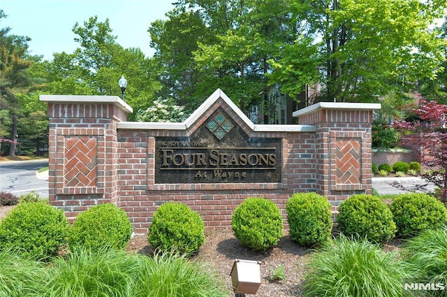 103 Four Seasons Unit 103, Wayne, NJ 07470 - view of community / neighborhood sign