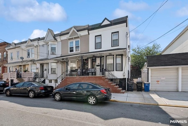 361/2 Hecker St, Newark, NJ 07103 - multi unit property with covered porch and a residential view