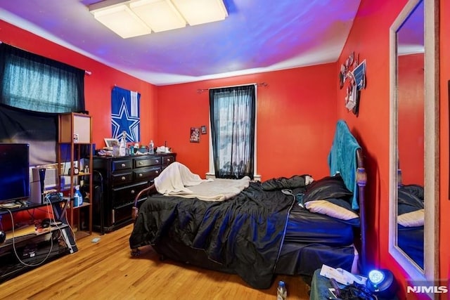 361/2 Hecker St, Newark, NJ 07103 - bedroom featuring wood finished floors