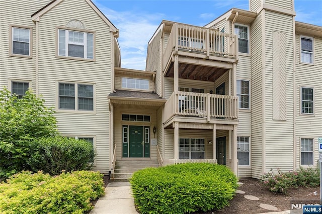 35 Spruce Ct Unit 116, Clifton, NJ 07014 - view of building exterior featuring entry steps
