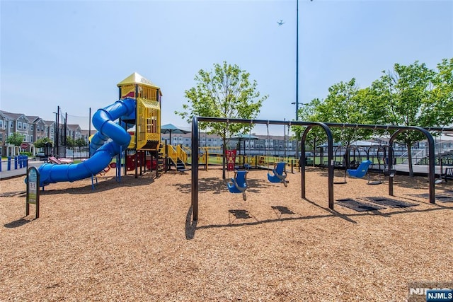 129 Eisenhower Ln Unit 2109, Wood Ridge, NJ 07075 - view of community play area