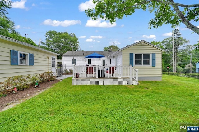 39 N 5th St, Park Ridge, NJ 07656 - rear view of property featuring a deck
