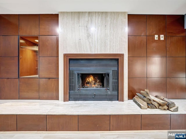 39 Daniels Dr, Clifton, NJ 07013 - detailed view of a warm lit fireplace