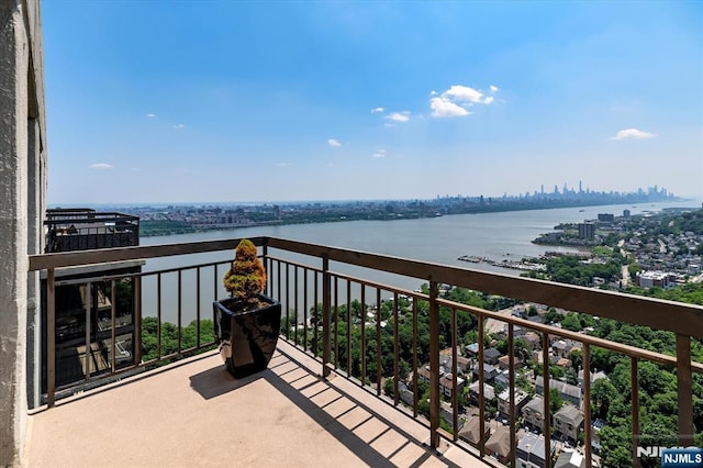 200 Old Palisade Unit Ph4/5, Fort Lee, NJ 07024 - balcony with a water view and a city view