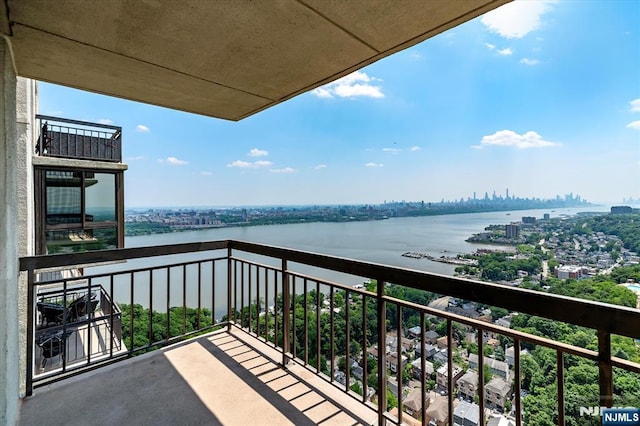 200 Old Palisade Unit Ph4/5, Fort Lee, NJ 07024 - balcony with a water view and a view of city