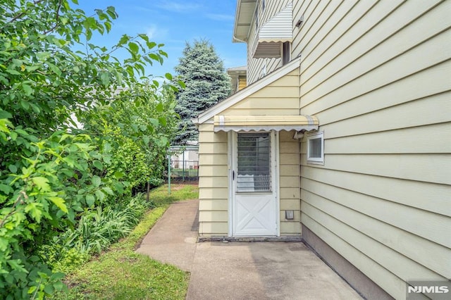 15 Jersey St, East Rutherford, NJ 07073 - doorway to property