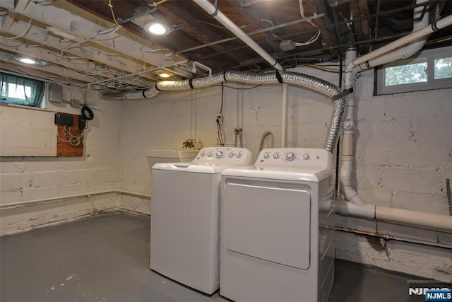 62 Overlook Ave, North Haledon, NJ 07508 - washroom with washer and dryer