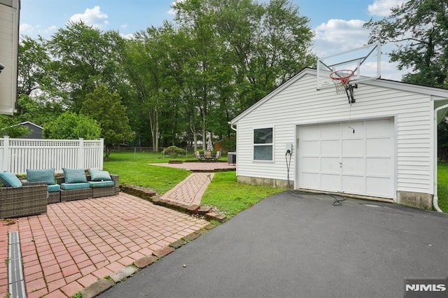 4 Lenape Trl, Wayne, NJ 07470 - detached garage with asphalt driveway and cooling unit