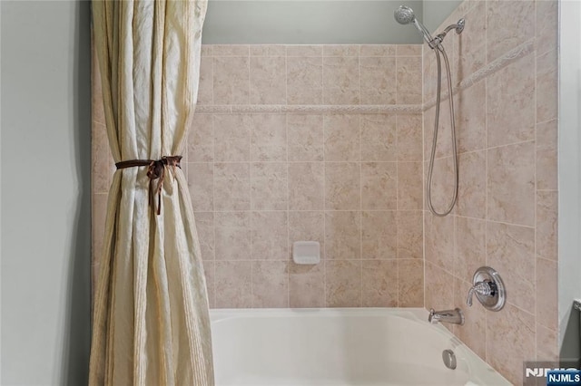 7400 River Rd Unit 120, North Bergen, NJ 07047 - full bath featuring shower / bath combination with curtain