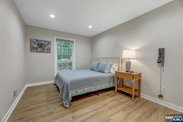 669 Juniper Way, Mahwah, NJ 07430 - bedroom featuring light wood-type flooring and recessed lighting