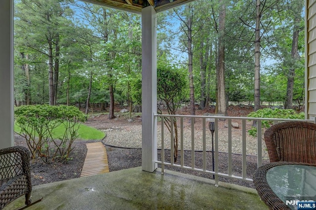 669 Juniper Way, Mahwah, NJ 07430 - view of patio / terrace