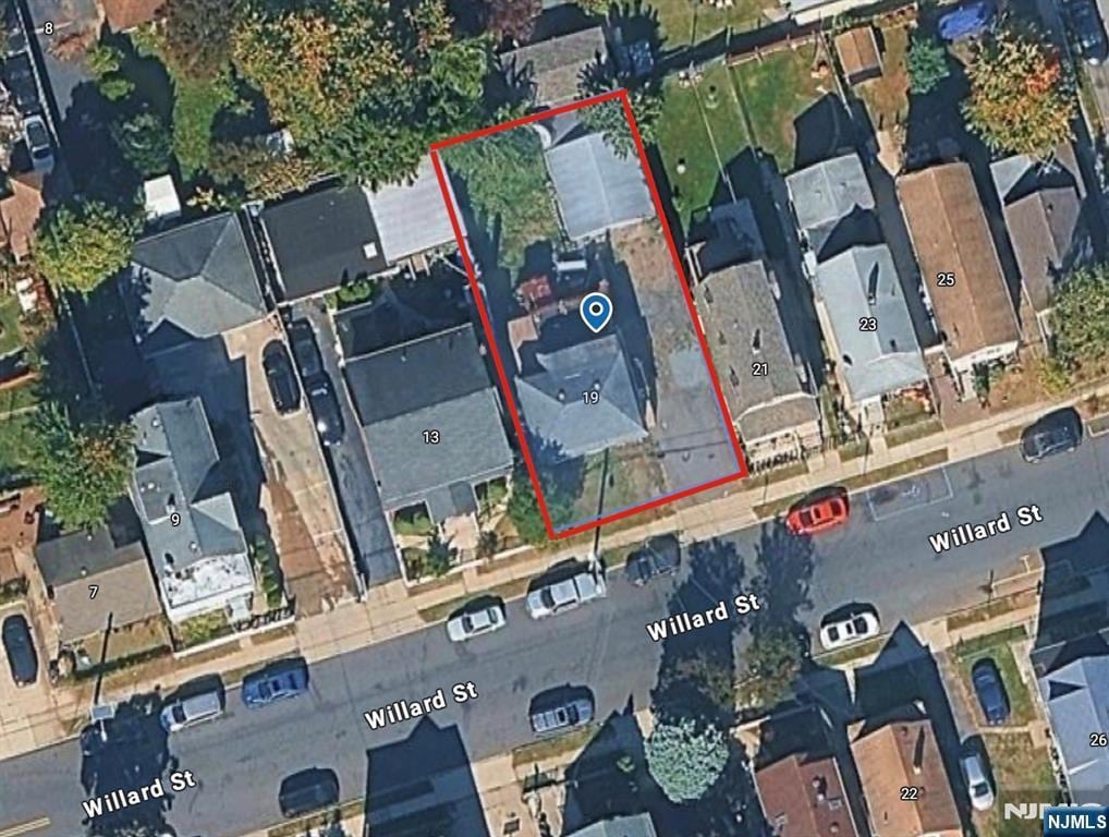 17 Willard St, Garfield, NJ 07026