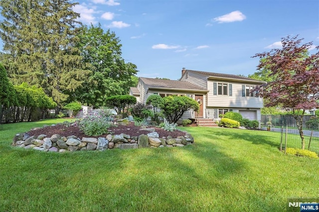 16 Murray Rd, Montvale, NJ 07645 - view of yard with a garage