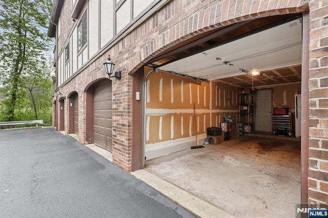 1907 Faulkner Ct, Mahwah, NJ 07430 - view of garage