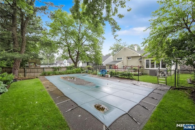 28 Urma Pl, Bloomfield, NJ 07003 - view of pool