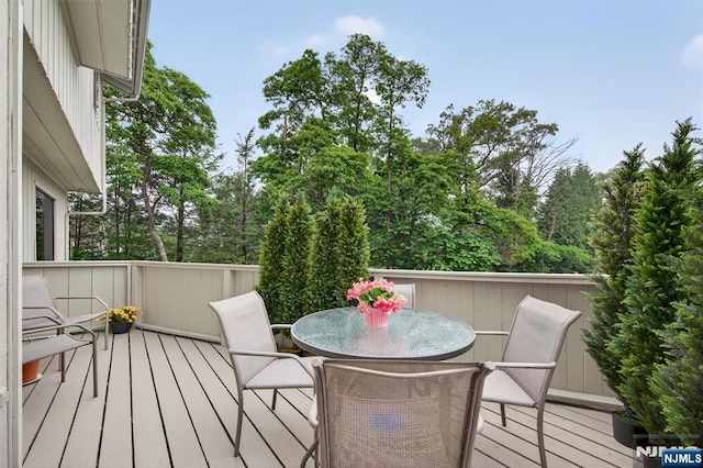 11 Country Ln, Mahwah, NJ 07430 - wooden terrace with outdoor dining space