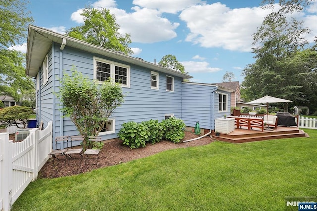 21 Valley Forge Way, Ho-Ho-Kus, NJ 07423 - back of property featuring a deck