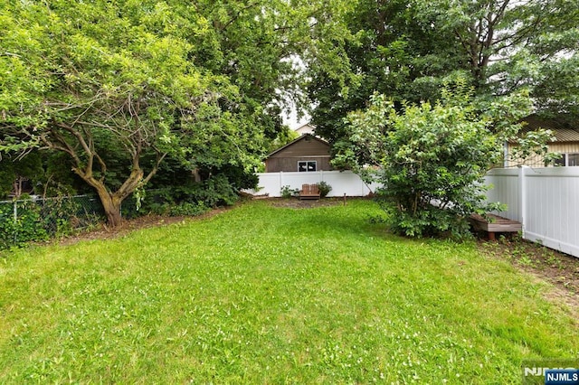 286 Willow Ave, Lyndhurst, NJ 07071 - view of fenced backyard