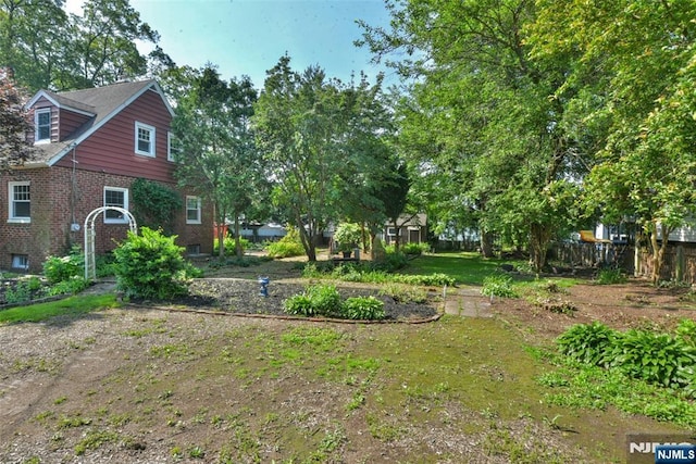 36 Grove St, Waldwick, NJ 07463 - view of yard