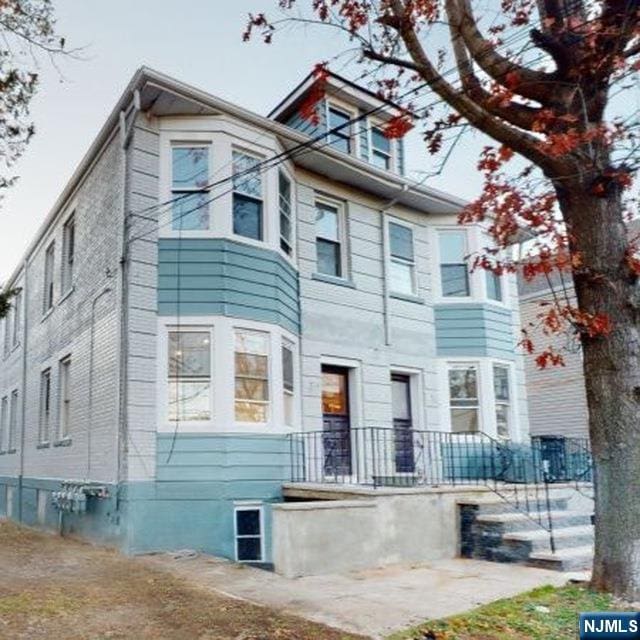 183 Bergen Tpke, Ridgefield Park, NJ 07660 - view of front of house