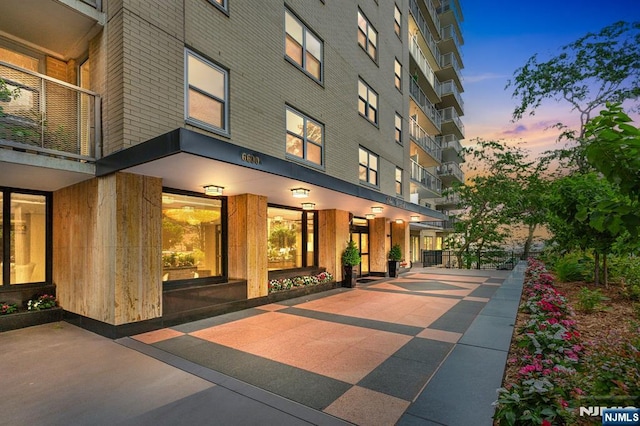 6600 Jfk Blvd E Unit 23L, West New York, NJ 07093 - view of property at dusk