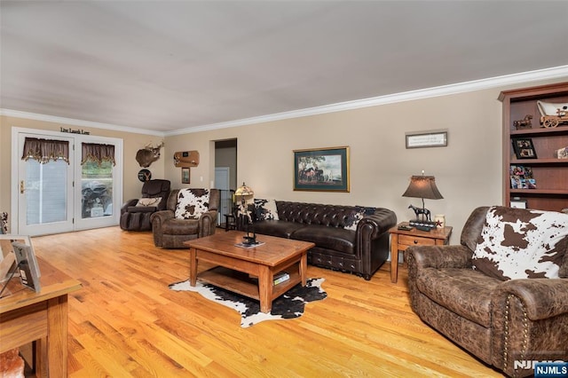 15 Franeks Rd, Hamburg, NJ 07419 - living area featuring ornamental molding and light wood-type flooring