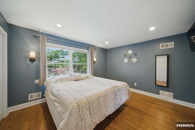 49 Longview Trl, Denville Township, NJ 07834 - bedroom featuring wood finished floors and recessed lighting