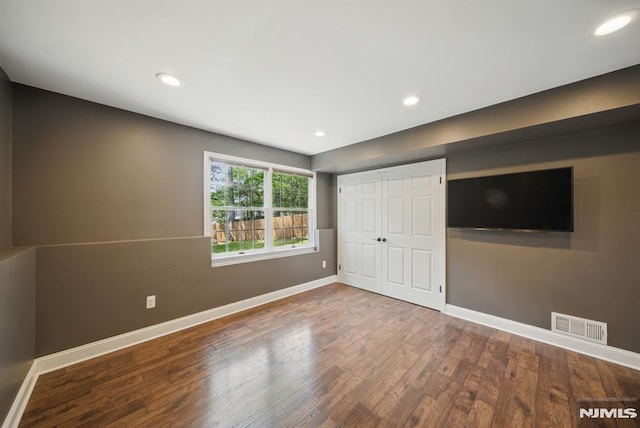 49 Longview Trl, Denville Township, NJ 07834 - unfurnished bedroom featuring wood finished floors, recessed lighting, and a closet