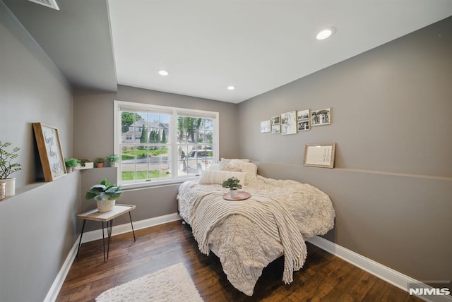 49 Longview Trl, Denville Township, NJ 07834 - bedroom with wood finished floors and recessed lighting