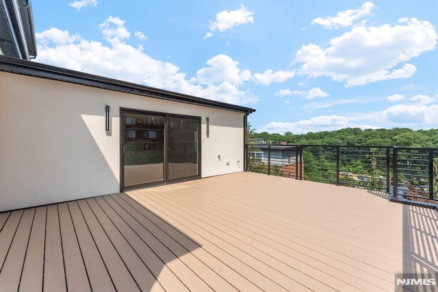 135 Old Palisade Rd, Fort Lee, NJ 07024 - view of deck